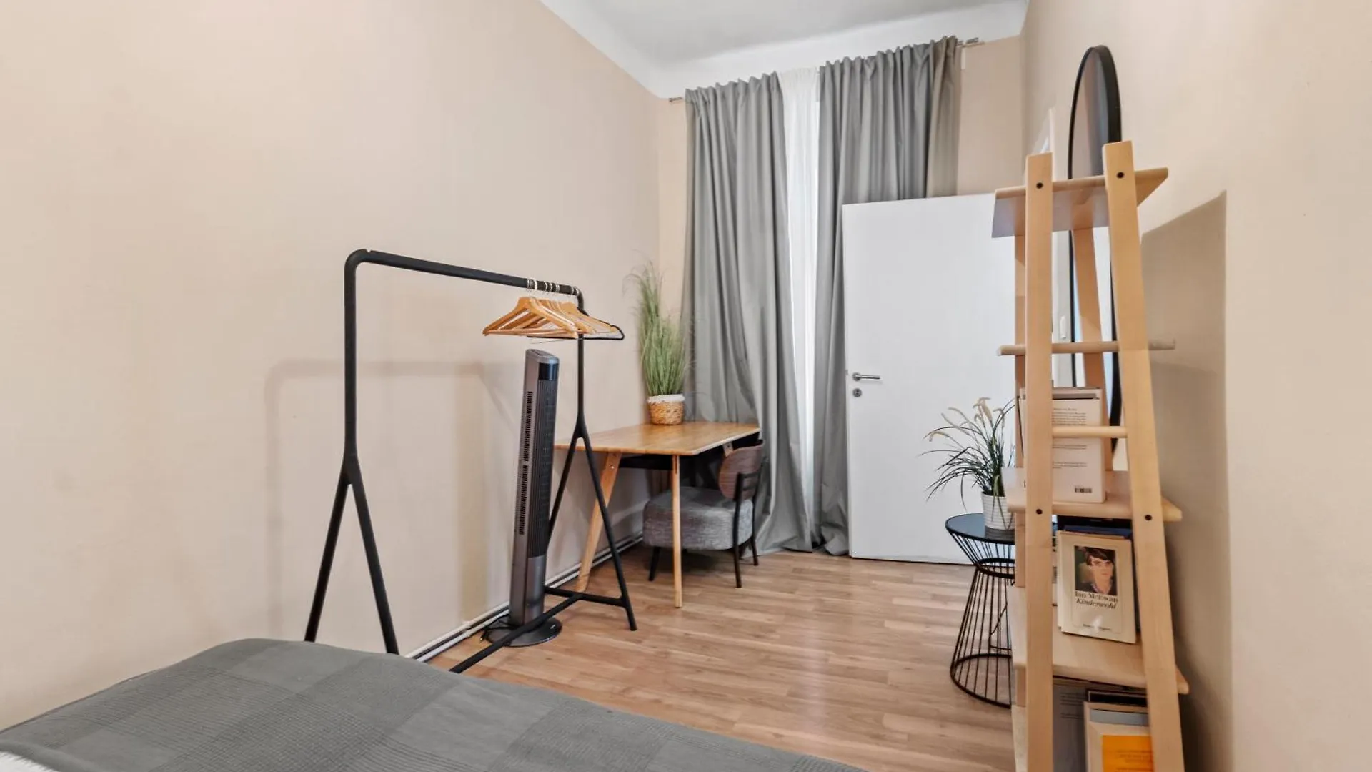 וינה Spacious 2 Bedroom I 2 Minutes To Metro And Train Station אוסטריה