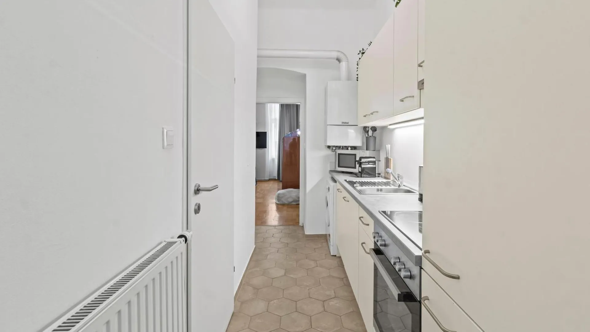 Spacious 2 Bedroom I 2 Minutes To Metro And Train Station Βιέννη 0*,