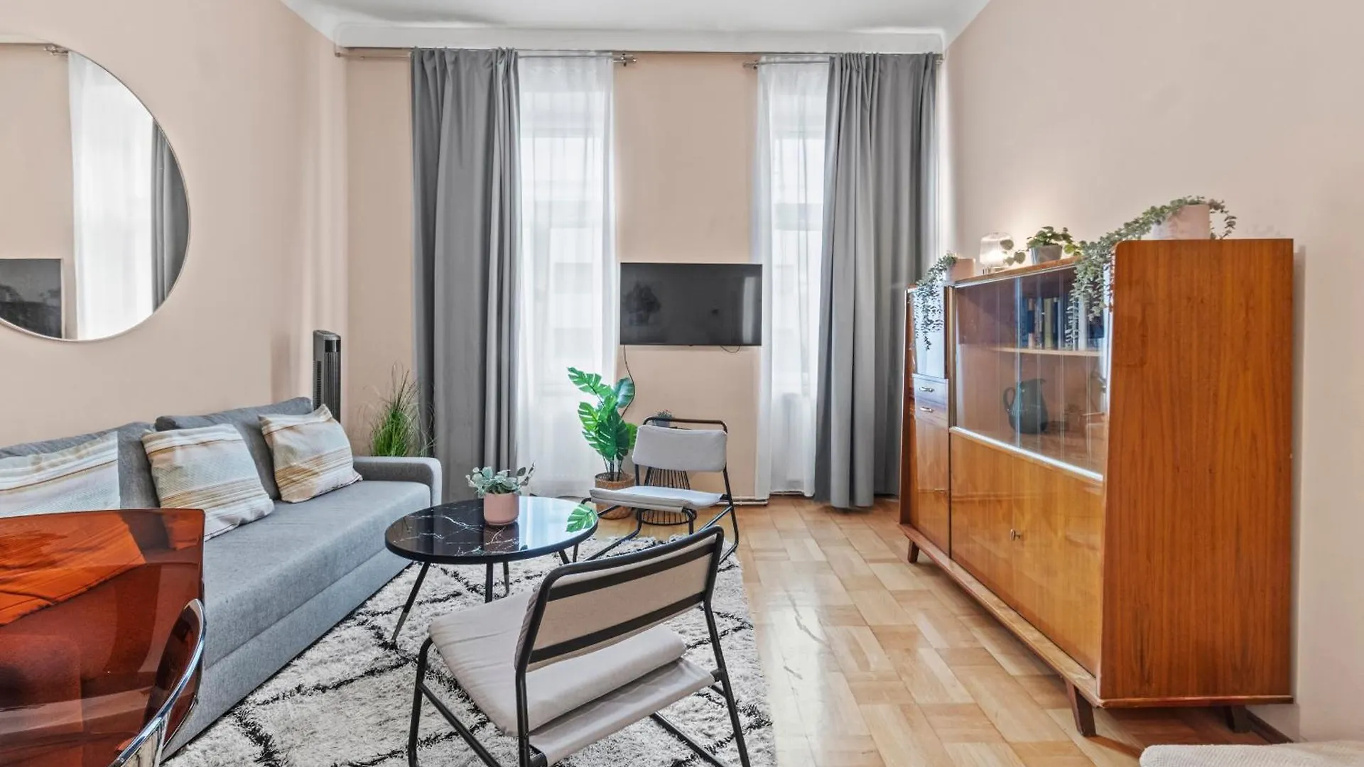Διαμέρισμα Spacious 2 Bedroom I 2 Minutes To Metro And Train Station Βιέννη